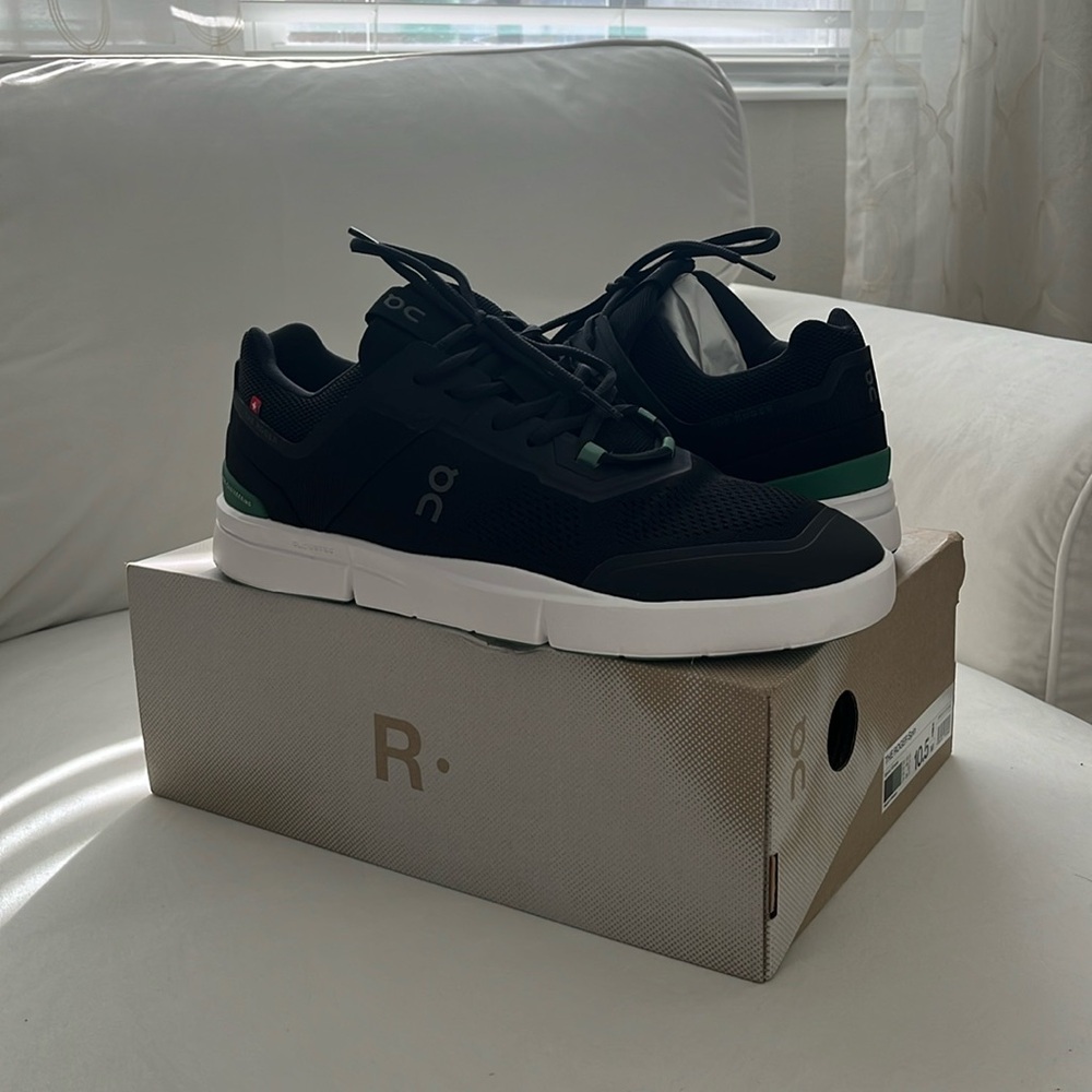 NEW On Clouds Sneakers (The Roger Spin)